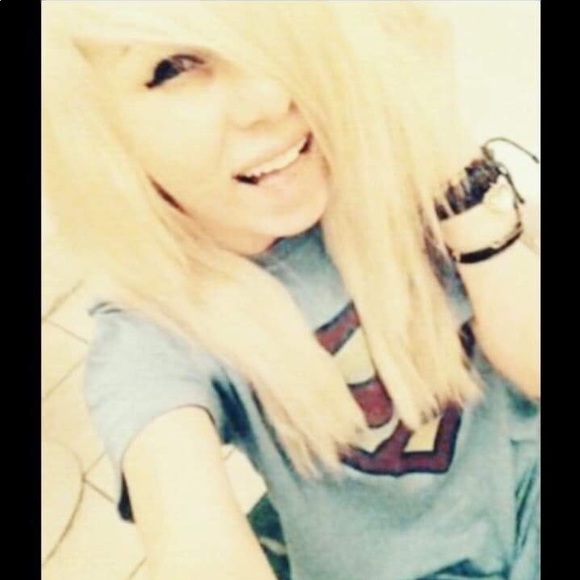 Meet your Posher - Picture 8 of 10